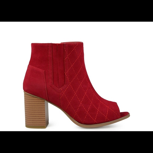 Journey Collection Henley Bootie NWOT - Picture 3 of 11